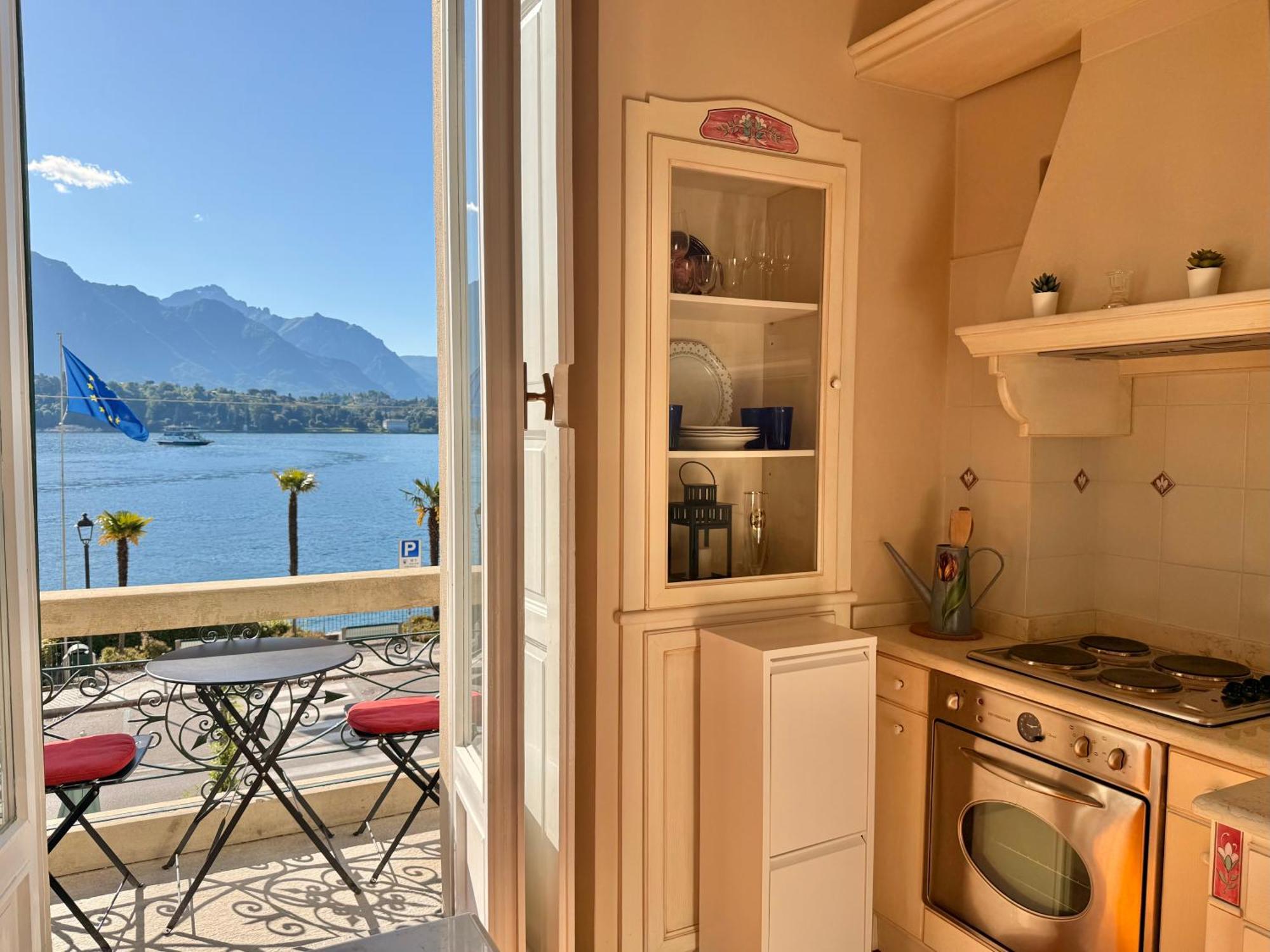 Cadenabbia Belle Ile Lake View Suite מראה חיצוני תמונה